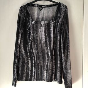 Long sleeve square neckline top